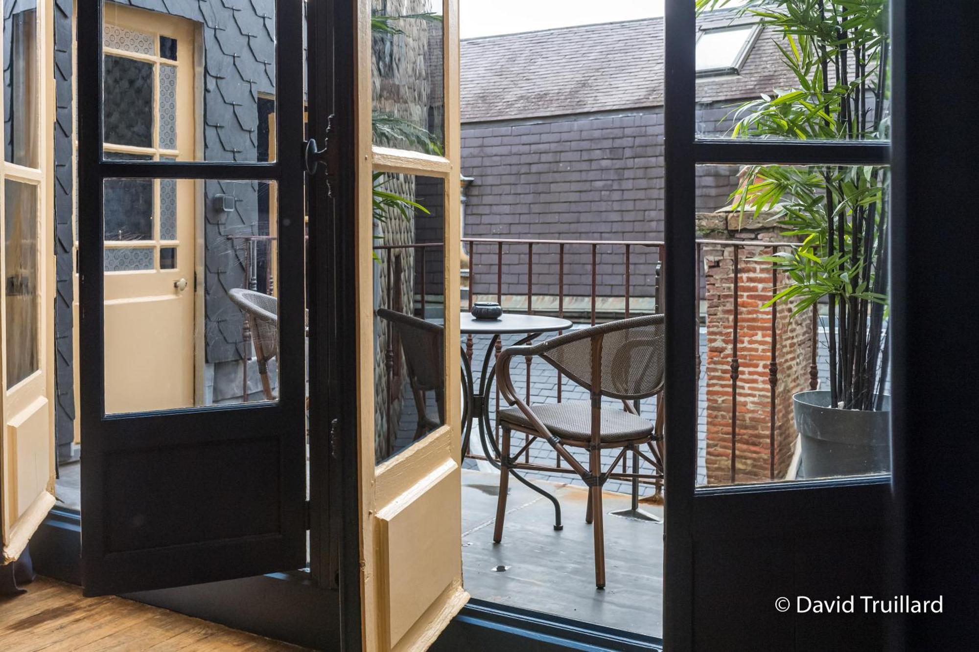 Suites Mana- Studio Art Ducal Avec Terrasse Sur L'Arriere De La Place Ducale Parking Inclus Charleville-Mézières Exteriér fotografie